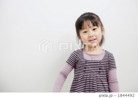 笑顔の女の子 笑顔の女の子 1844492