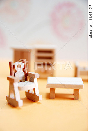 ロッキングチェアと家具２ 1845427