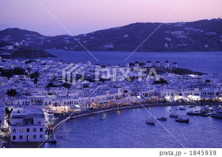 ミコノス島の夕暮れ 1845939