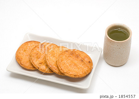 せんべいと緑茶 1854557