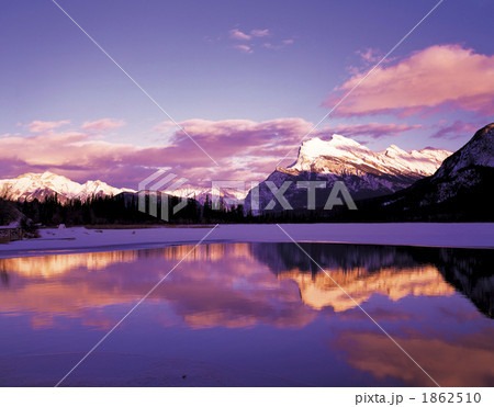 バーミリオンレイクとマウントランドル バーミリオンレイクとマウントランドル 1862510