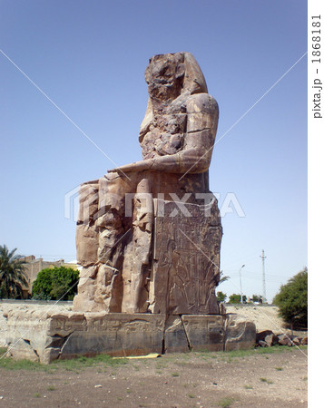 メムノン巨像 1868181