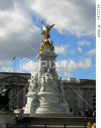 クイーン・ヴィクトリア・メモリアル 1875739