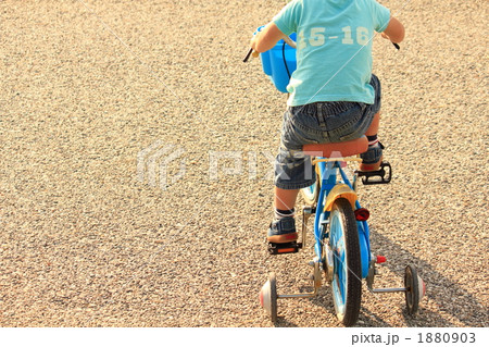 練習、練習。 練習、練習。 1880903