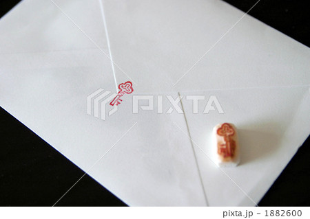 封筒とハンドメイドはんこ 1882600