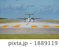 プロペラ機着陸 1889119