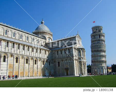 イタリア　ピサ　ドゥオーモ広場 1890138