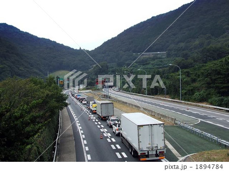 東名高速道路渋滞 1894784