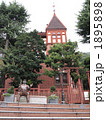 1895898