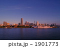 1901773