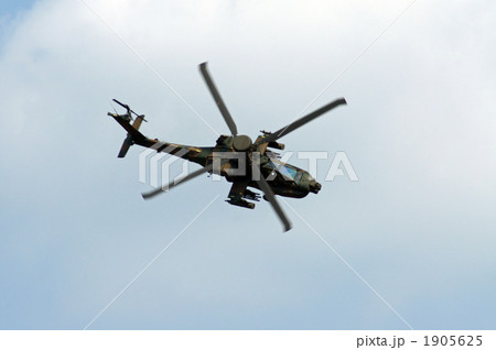 AH-64Dアパッチ 1905625