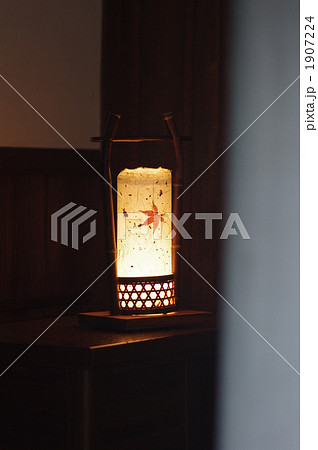 玄関の照明 1907224