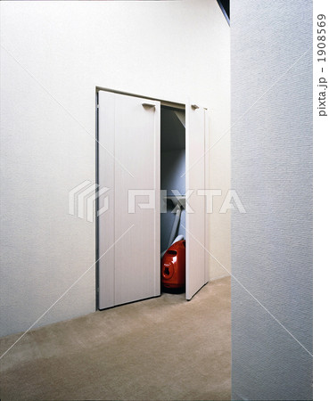 階段下収納 1908569