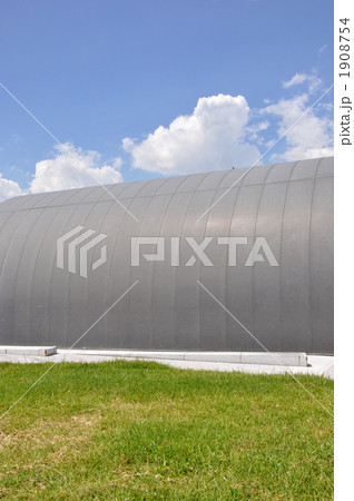 大阪・中之島公園の夏空 1908754