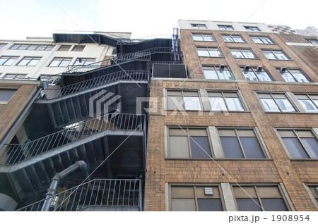 レトロビルと非常階段 レトロビルと非常階段 1908954