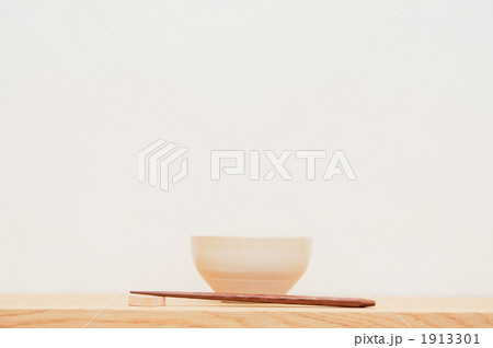 1913301