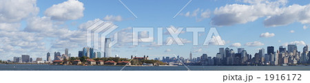 リバティー島からマンハッタンを望む リバティー島からマンハッタンを望む 1916172