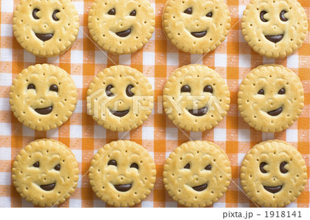 にこにこビスケット／整列 1918141
