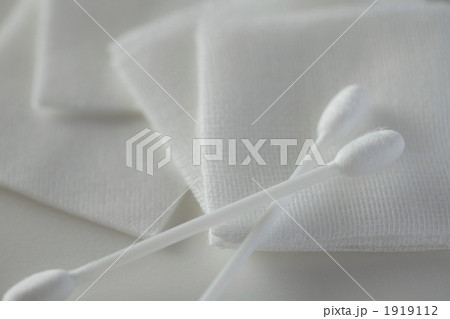 傷の手当 1919112