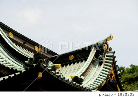 三島大社屋根 1920505