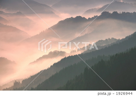 雲海の紀伊山地 1926944