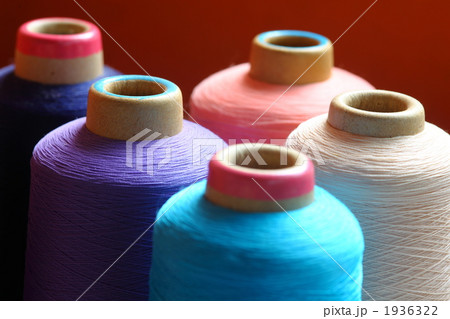 カラフルな糸 カラフルな糸 1936322