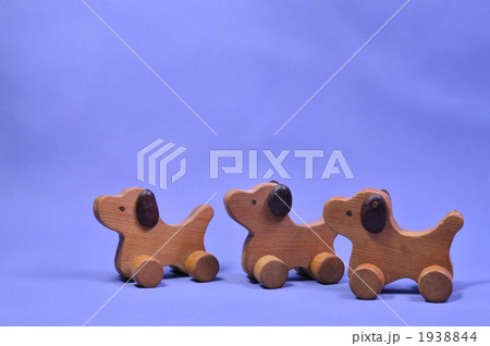 木工　子犬３匹 1938844