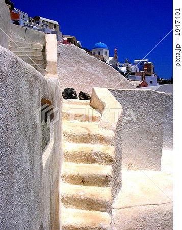 イアの街並みと白い階段 サントリーニ島 の写真素材