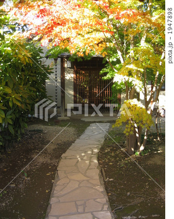 池上百竹亭 和風の玄関 紅葉 池上百竹亭 和風の玄関 紅葉 1947898