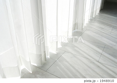 窓から入る光 窓から入る光 1948910
