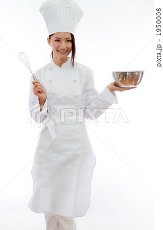調理器具を持つシェフ 1950008