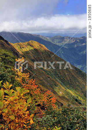 紅葉の谷川岳 1950685