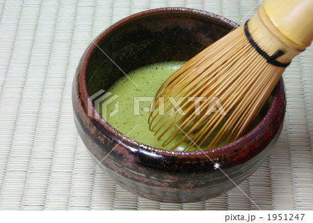 お茶をたてる 1951247