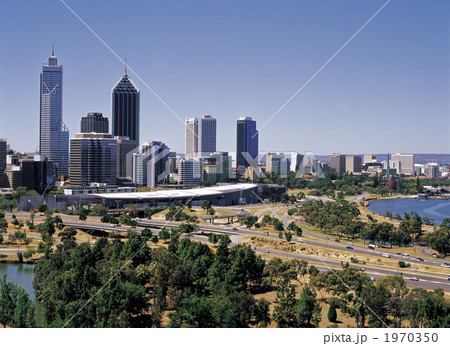 キングスパークよりダウンタウン 1970350