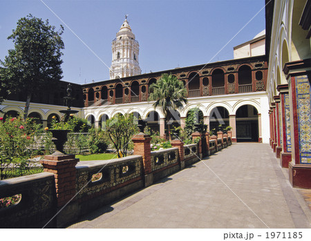 首都リマ市内のサント・ドミンゴ教会 1971185