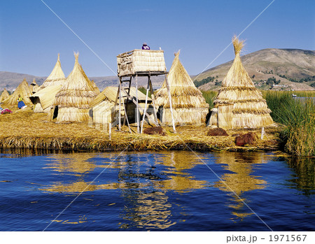 ティティカカ湖のウロス島 1971567