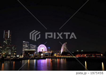 横浜夜景　ランドマーク　コスモワールド　赤レンガ倉庫 1975456