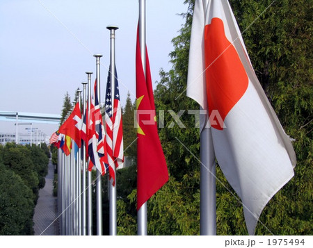 はためく万国旗 日本の旗からの写真素材