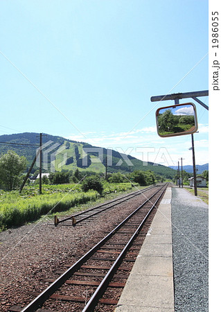 プラットホーム 1986055