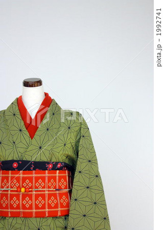 クリスマスカラーの着物 1992741