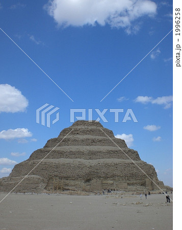 【世界遺産】エジプト・サッカラの階段ピラミッド 1996258