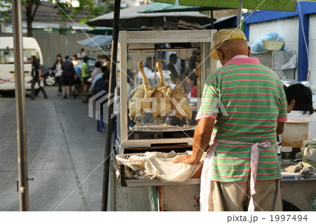 タイ 屋台 おじさん タイ 屋台 おじさん 1997494
