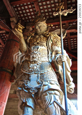 「多聞天(毘沙門天)」の木像（東大寺･金堂／奈良県奈良市雑司町） 2003653