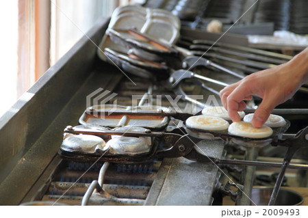 大宰府天満宮　梅が枝餅　② 2009493