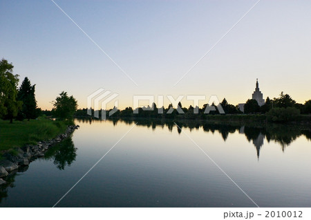 夏の米国アイダホフォールズ市スネークリバー 2 2010012