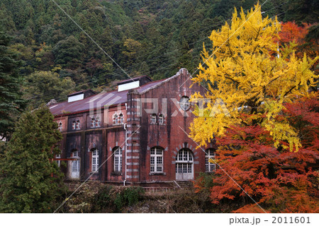 旧端出場水力発電所の紅葉 2011601