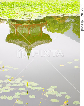 池に映る香遠亭(ヒャンウォンジョン) 池に映る香遠亭(ヒャンウォンジョン) 2012765