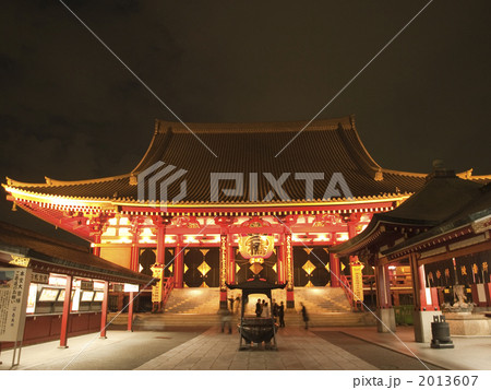 夜の浅草寺 2013607