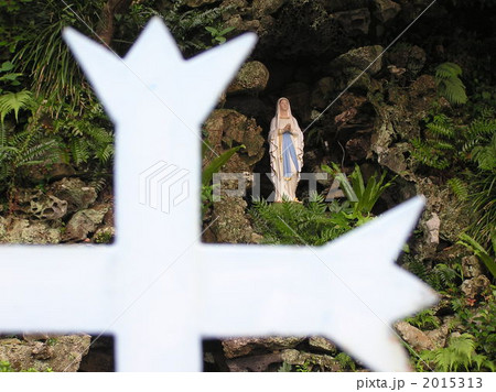 五島列島 井持浦ルルド教会のマリア像 五島列島 井持浦ルルド教会のマリア像 2015313