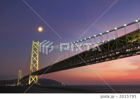 夕焼け空の明石海峡大橋 夕焼け空の明石海峡大橋 2015795